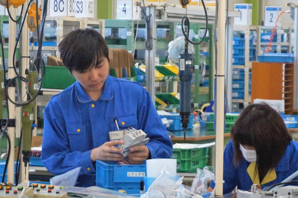 九州コガネイ　先輩の声　その2　作業風景